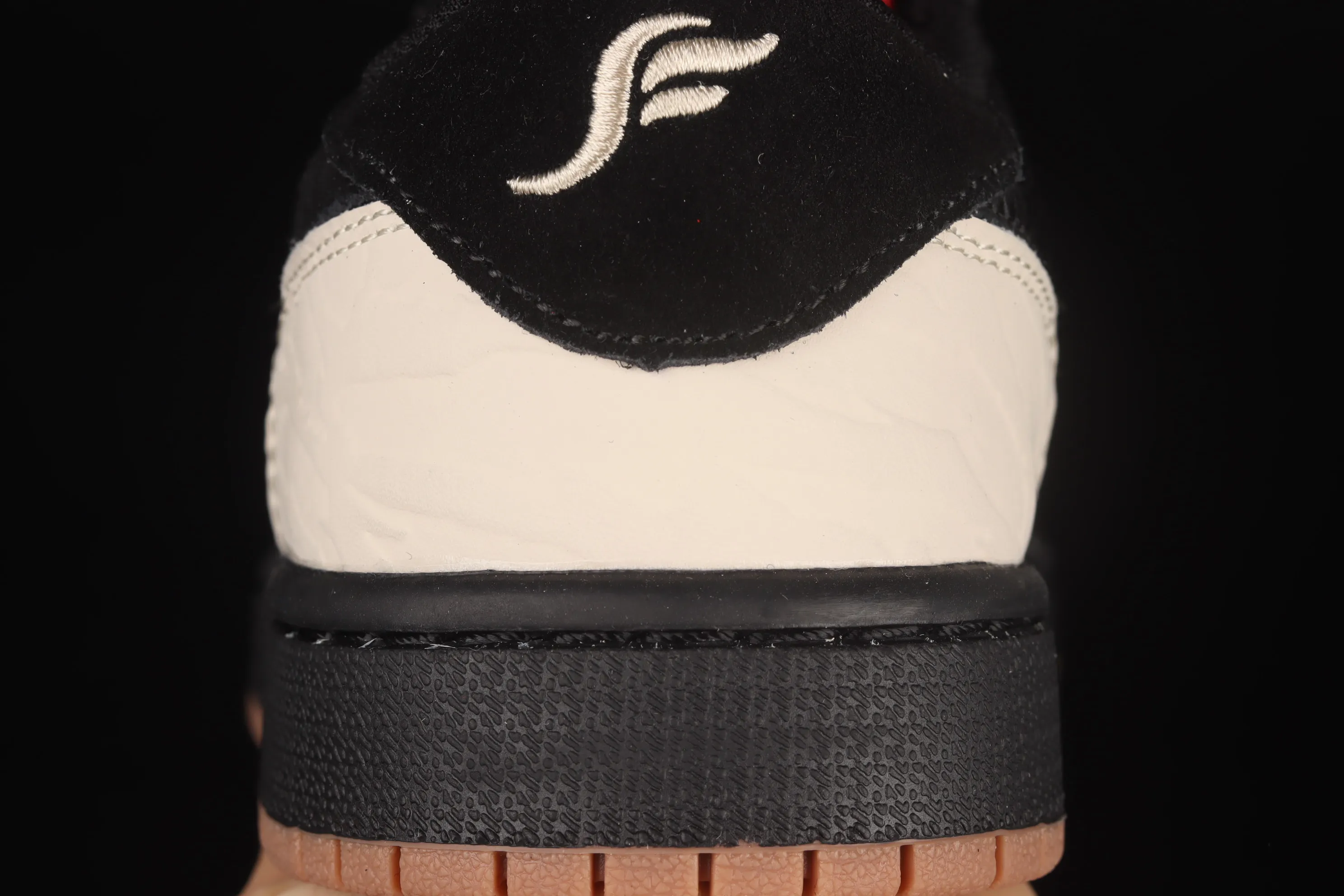 All categories Air Jordan Jordan series basketball shoes Air Jordan 1 Low Air Jordan 1 Low "Carnivore" AJ1 Joe 1 carnivore theme black and red low-top cultural sneakers DN3400-001